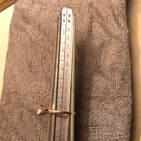 Victorian engagement ring with box - Picture 13 of 15